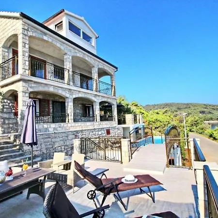 Holiday Dona Maria - Three Bedroom House With Pool And Sea View