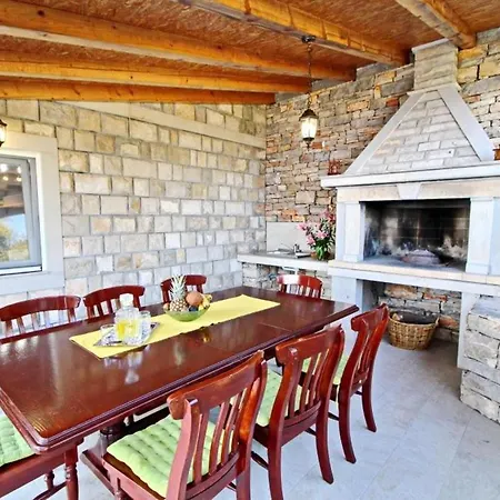 Holiday Dona Maria - Three Bedroom House With Pool And Sea View * Blato (Korcula)
